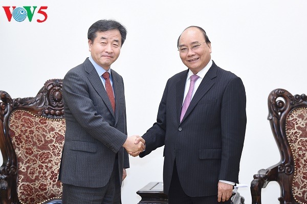 Нгуен Суан Фук принял делегацию информационного агентства «Йонхап»